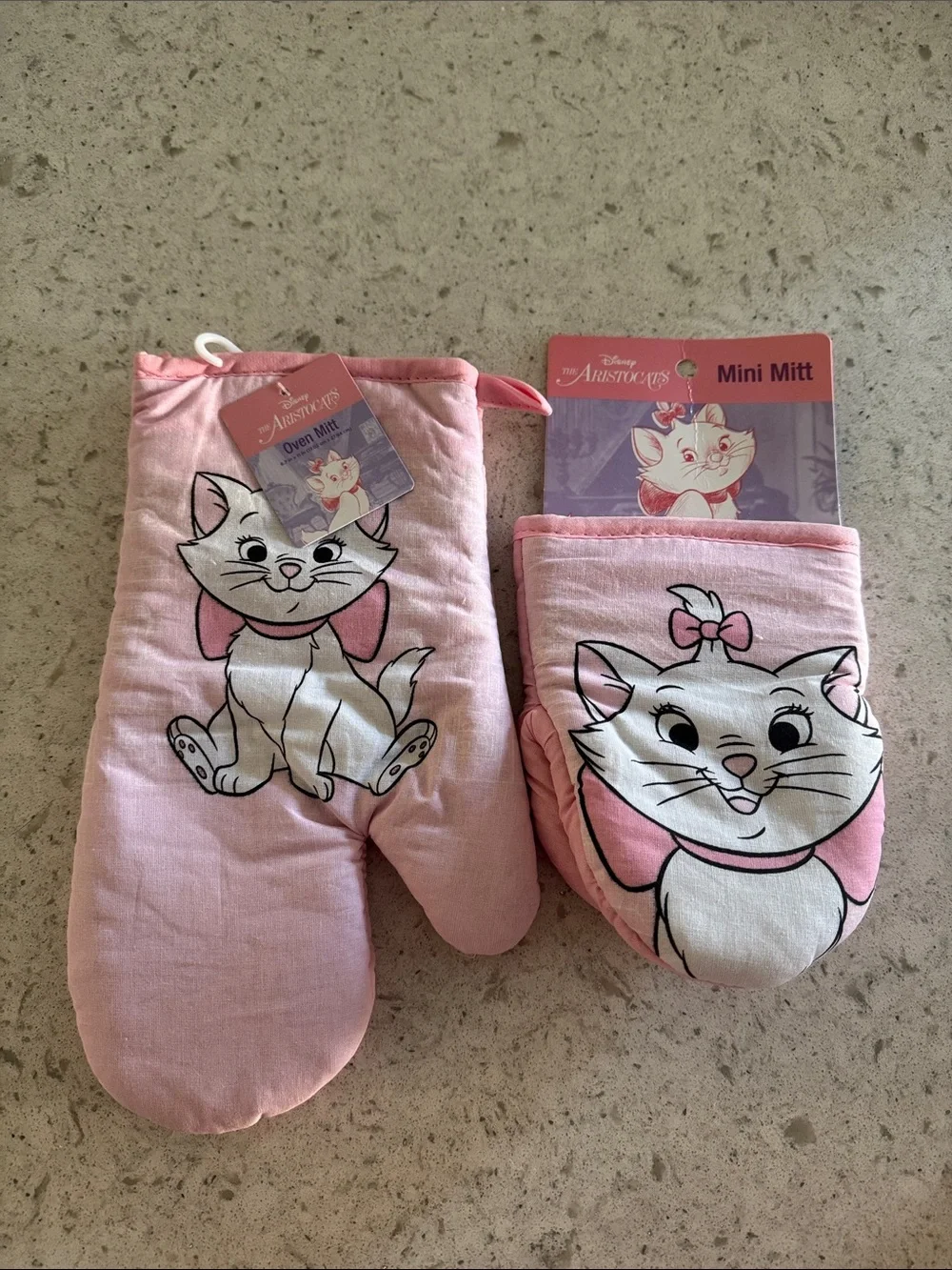 Disney Pink The Aristocats Marie Kids Oven Mitt and Mini Mitt Set